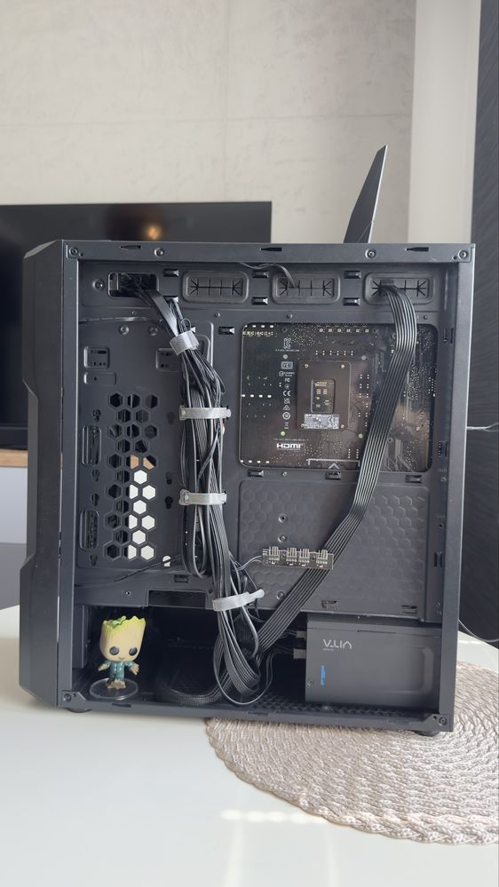 Komputer gamingowy rtg 5070 oc +14600kf + ddr5