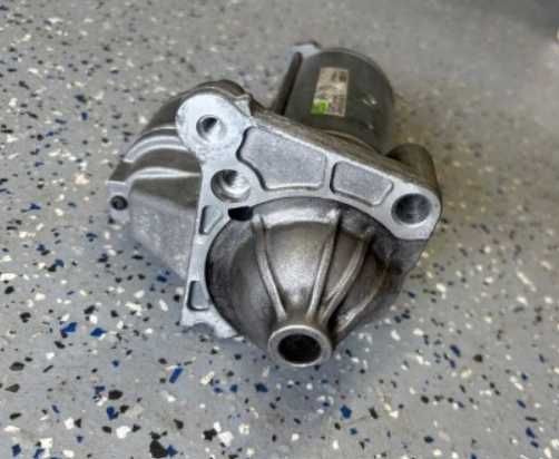 Стартер Nissan INTERSTAR Primastar PRIMERA Opel MOVANO Vivaro 1.9 F9Q