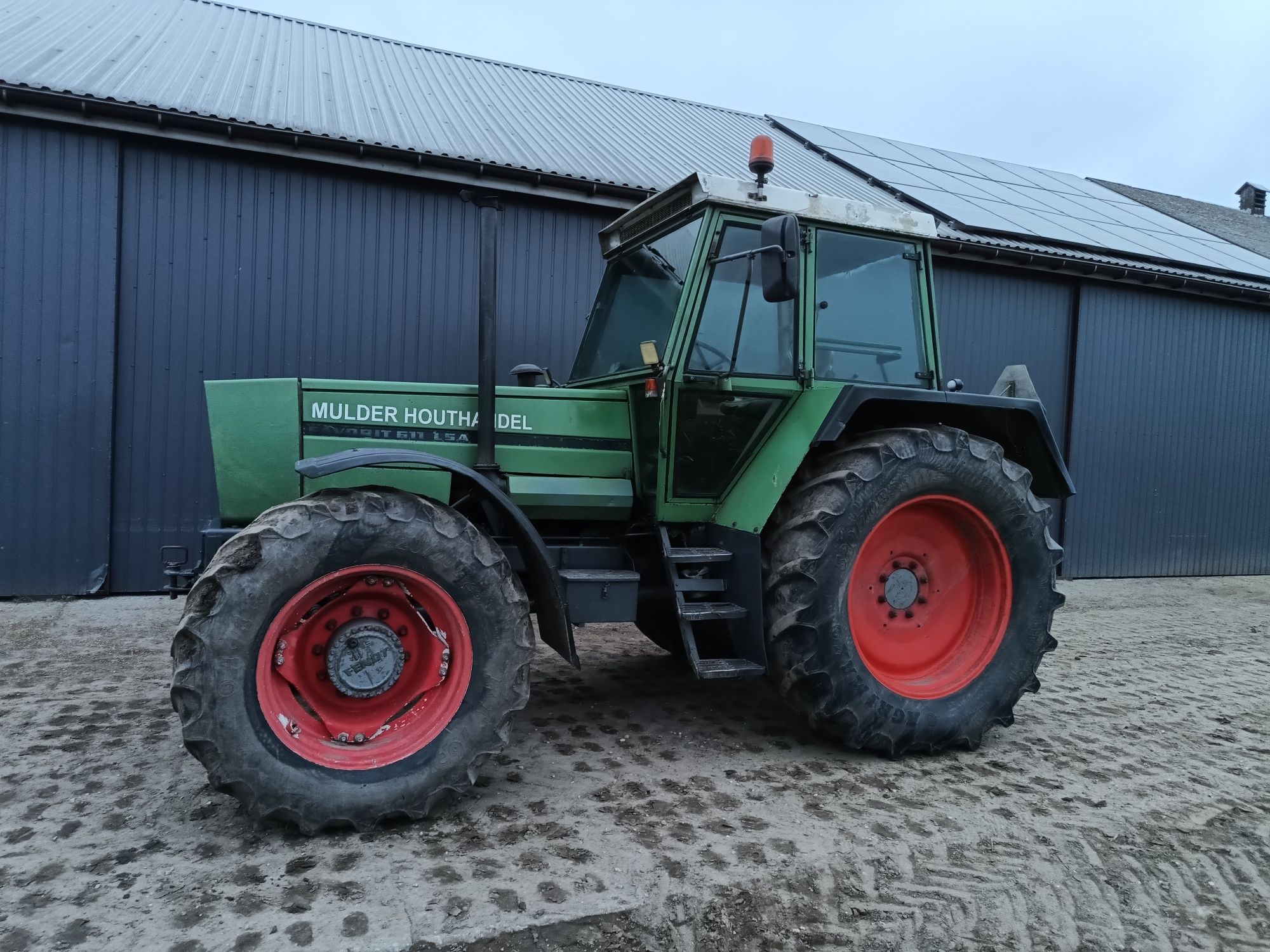 Fendt 611  (nie Renault, Claas)