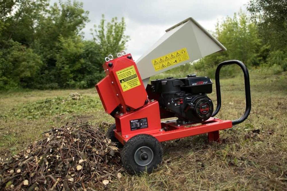 Подрібнення гілок - швидке та екологічне рішення!