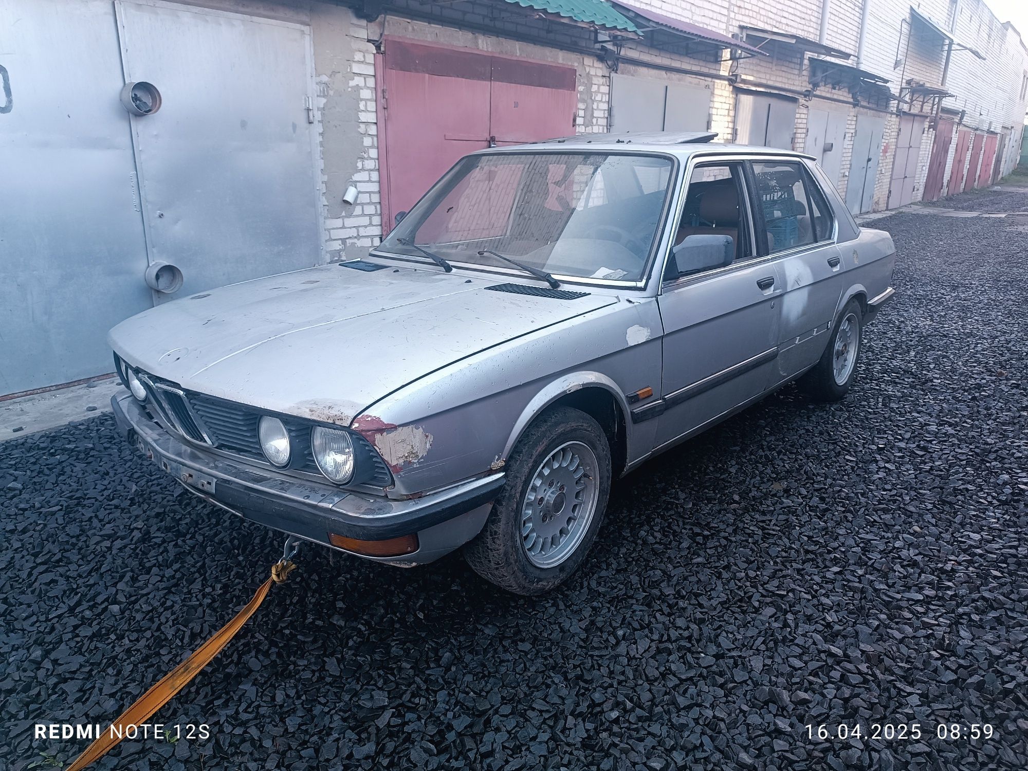 Продам BMW e28 1.8