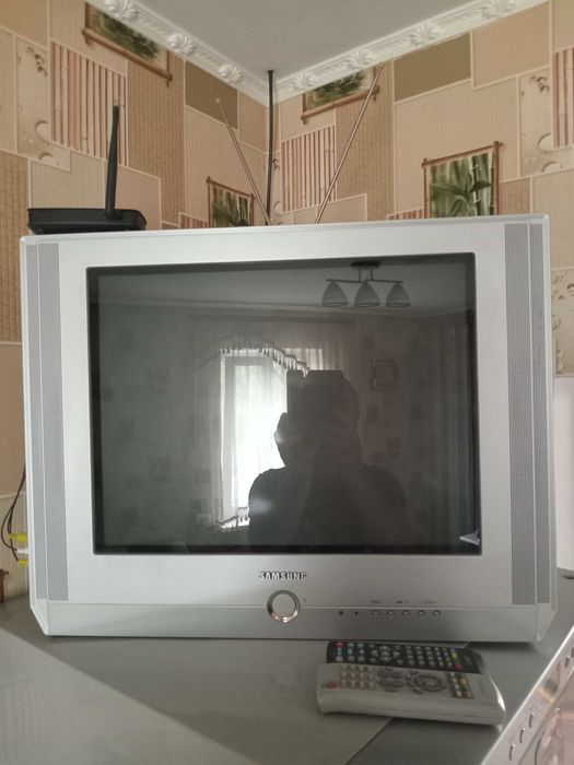Продам телевізор Самсунг б/у.