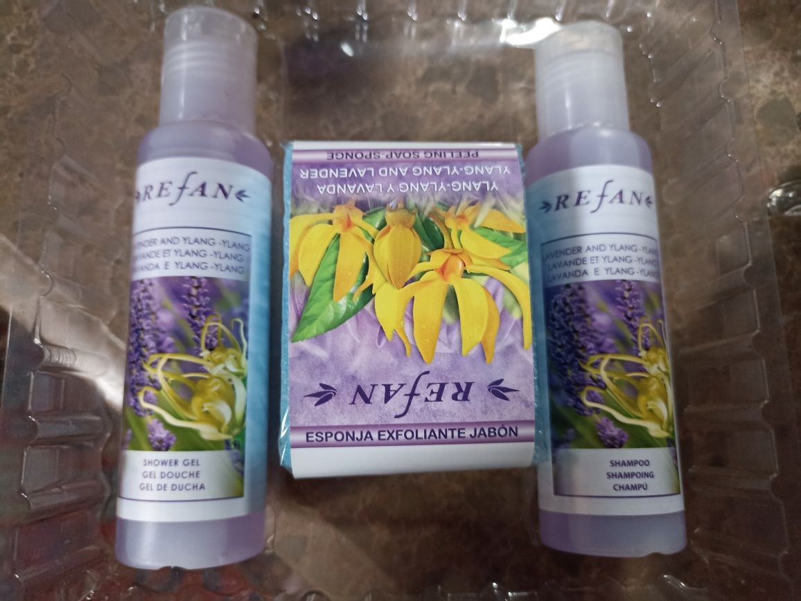 Conjunto de viagem com esponja esfoliante com sabão natural de al