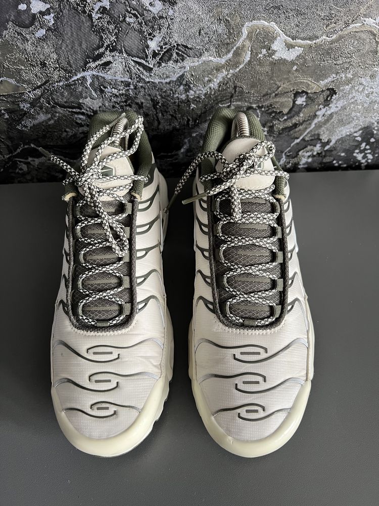Кросівки чоловічі Nike Air Max Plus TN Light Bone Olive 41р