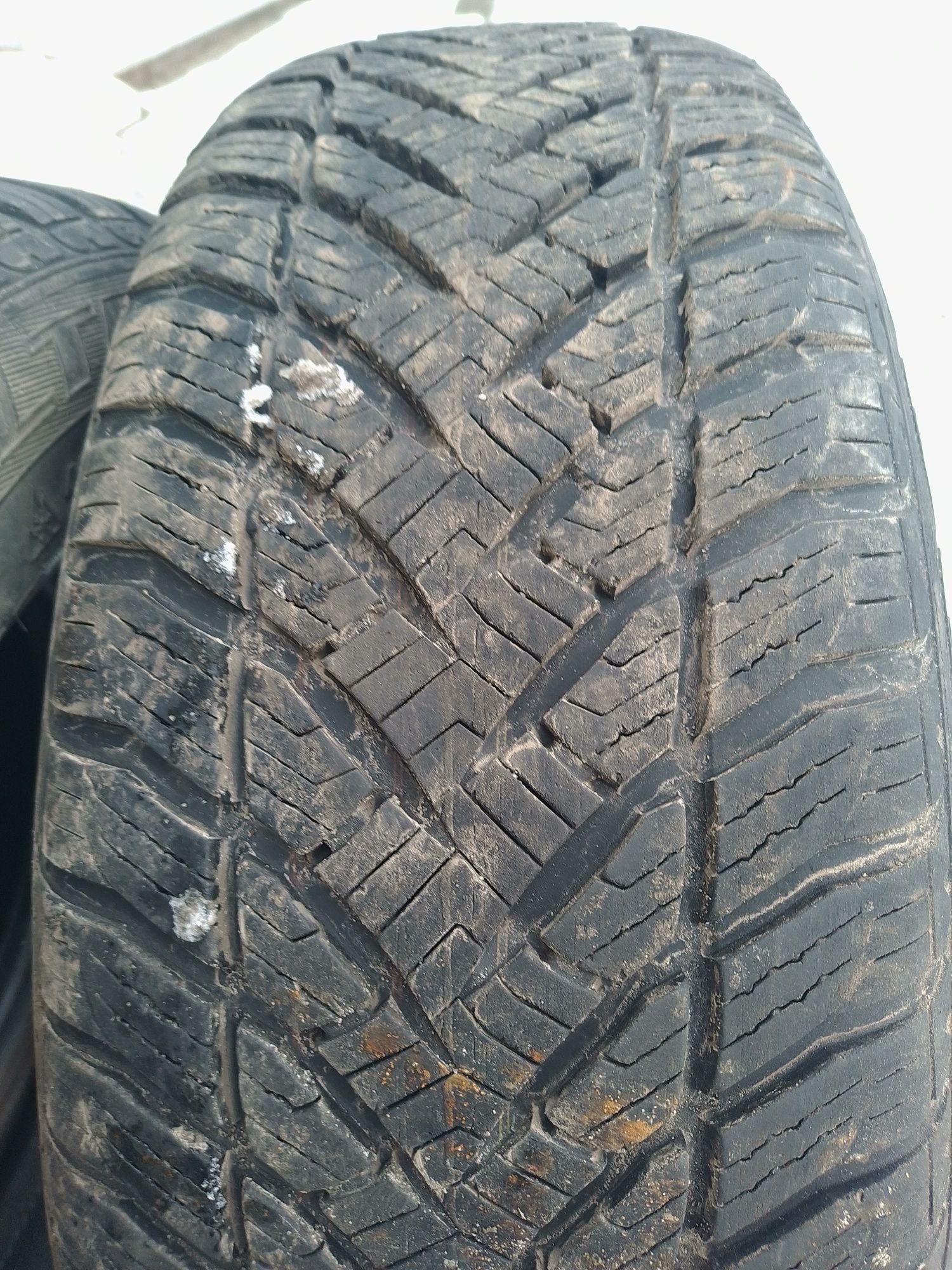 Продам шини 185 60 16 Goodyear.Шини Run flat.усилені боковини.