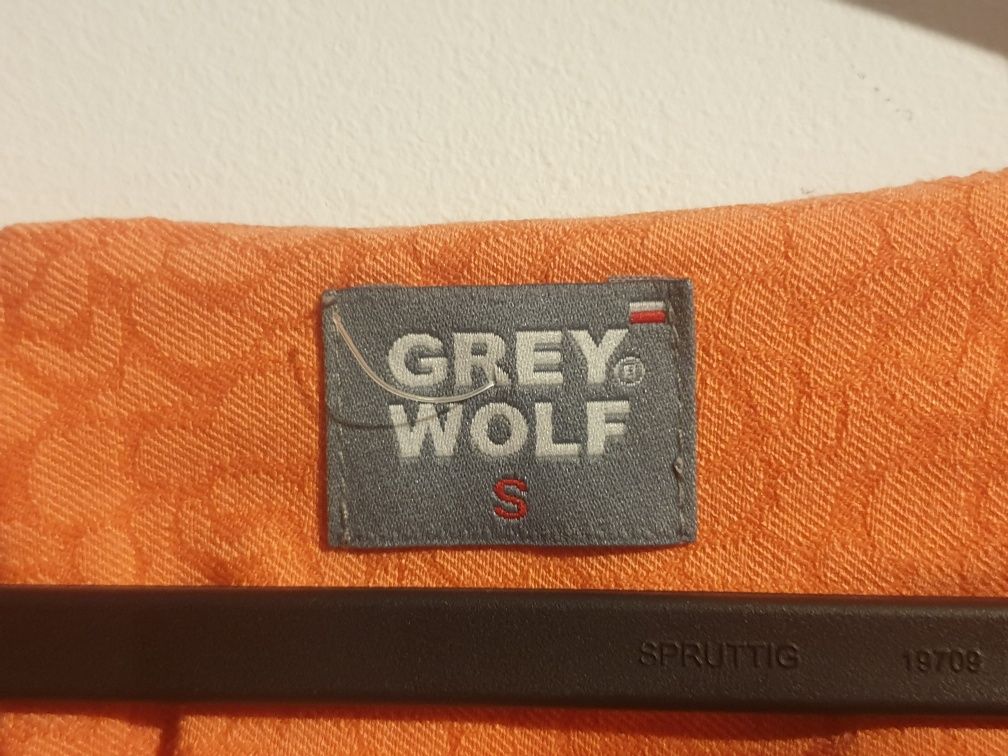 Sukienka S Grey Wolf pomaranczowa z kokardą w pasie