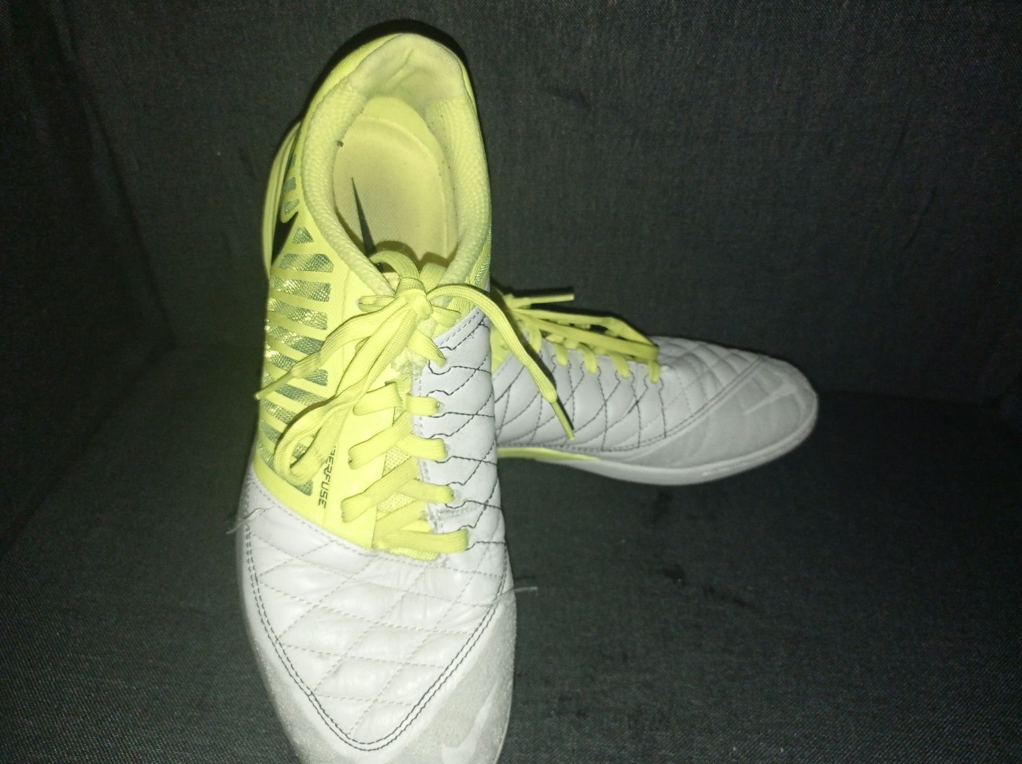 Nike hyperfuse halówki rozmiar 43 wkładka 26 cm