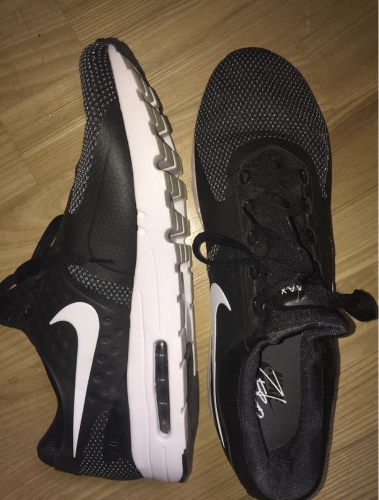 Кроссівки чоловічі nike air max zero essential оригінал