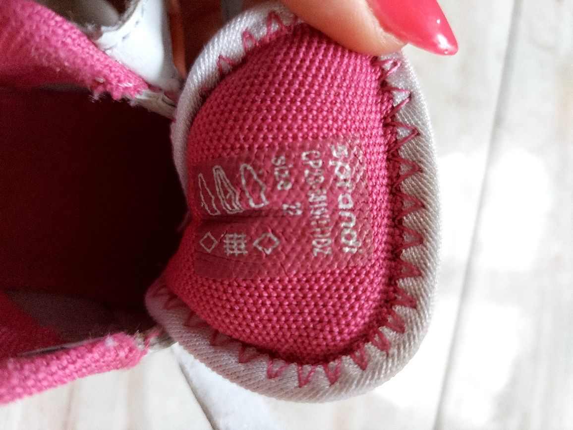 Buty sportowe sprandi rozmiar 22