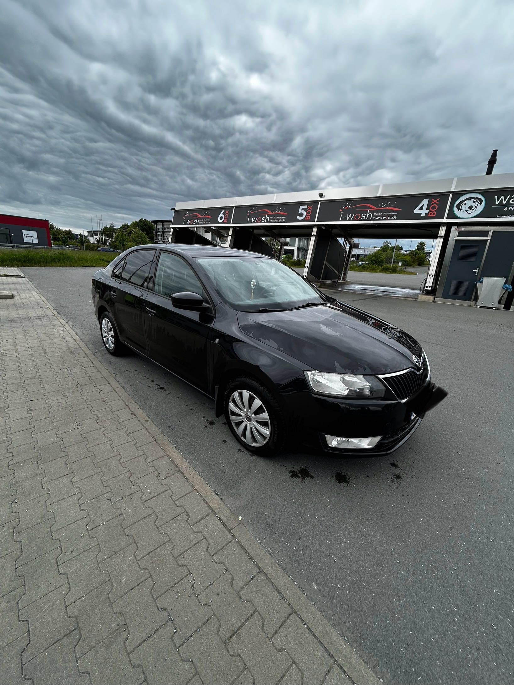 Авто skoda rapid