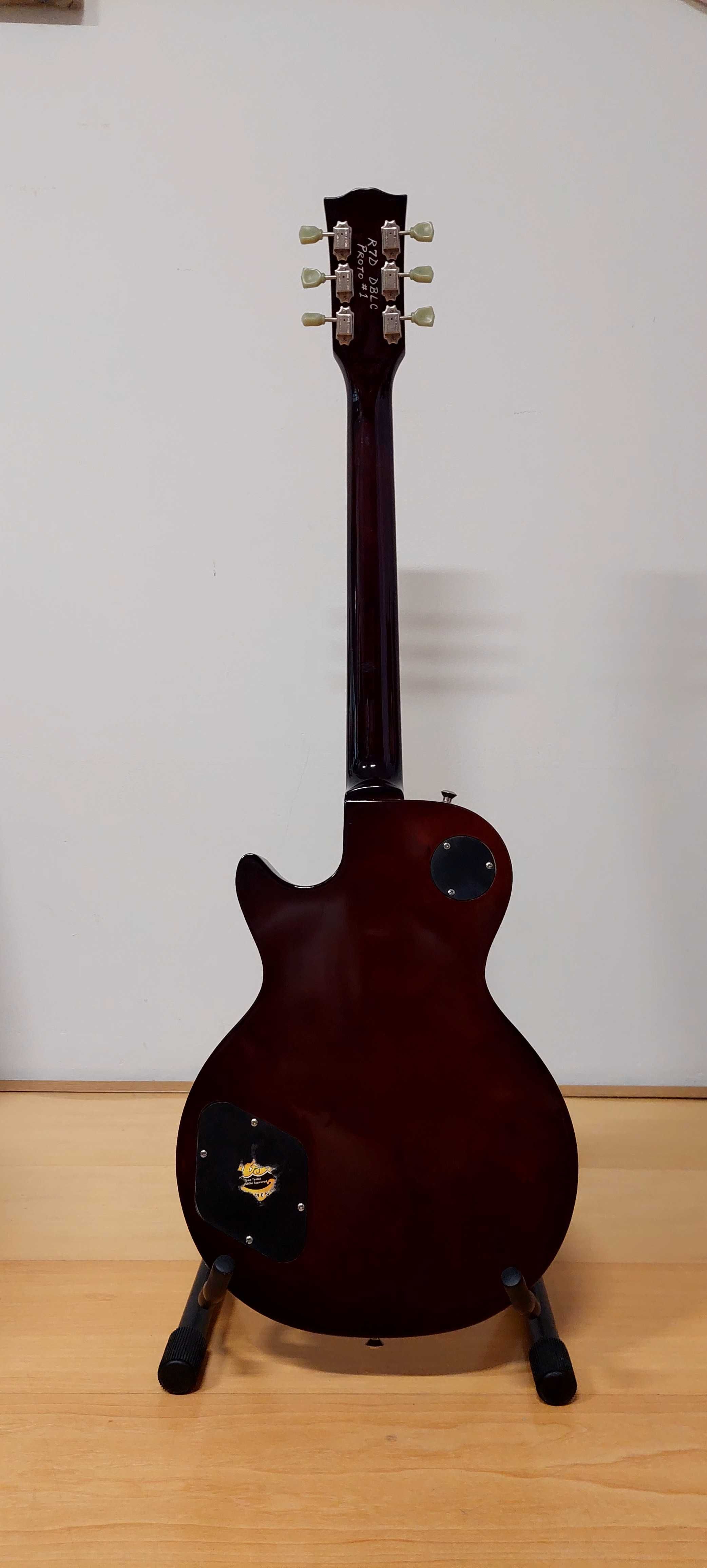 Guitarra Eléctrica Les Paul Gold Top c/ Estojo