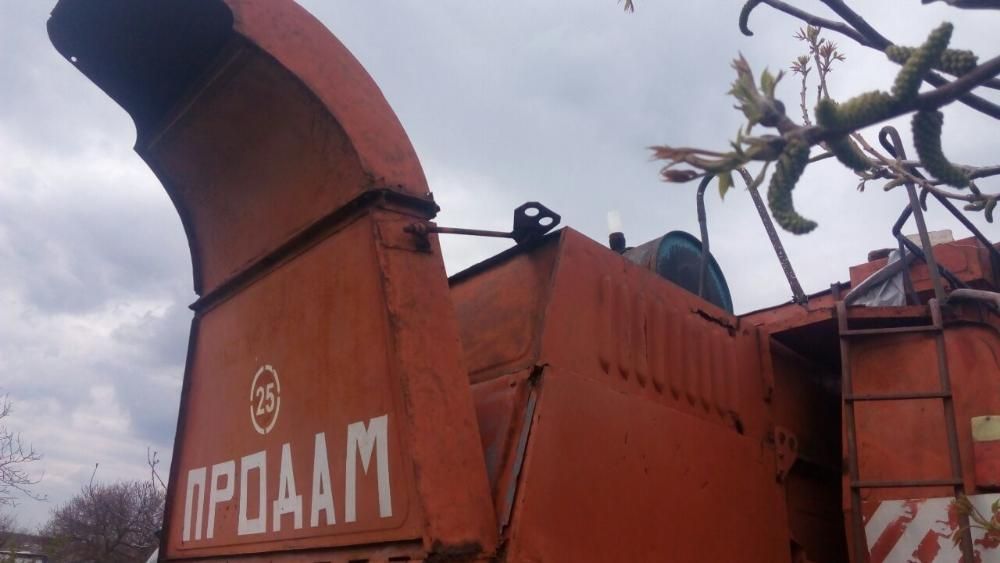 Комбайн Дон 1500 Б 5000$.Тех аптечка   2000$. Все за 7000 у.е