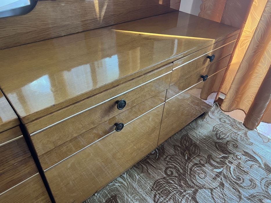 Шафа з антрісолями + дзеркало в подарунок