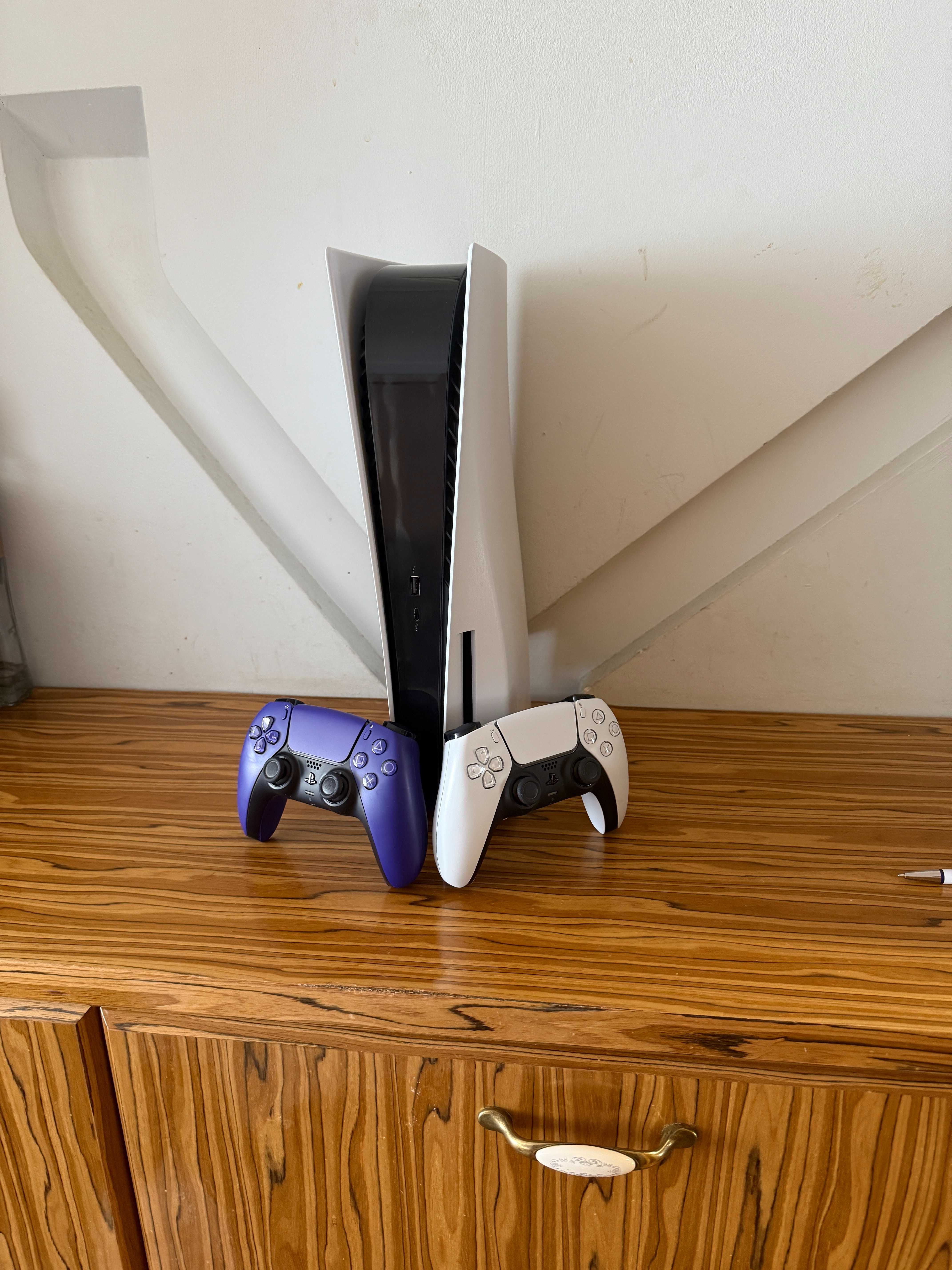 [PS5] Konsola SONY PlayStation 5 z napędem + 2 Pady