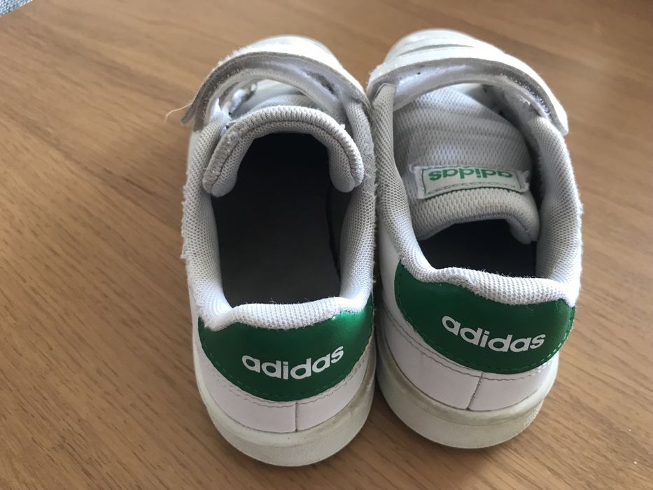 Sapatilhas originais Adidas tamanho 32 brancas e verde