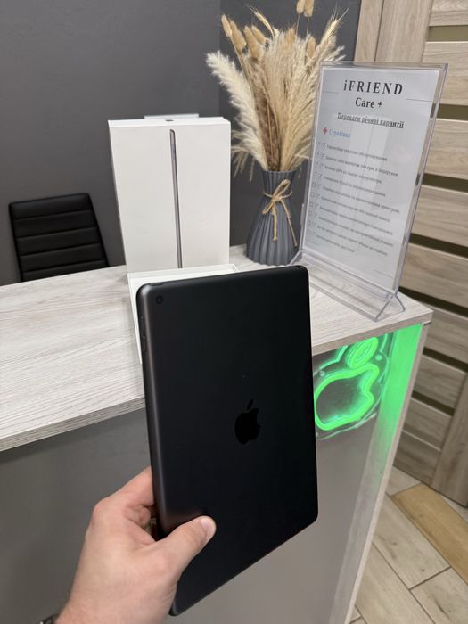 New/Open iPad 9 10.2” 64gb black
