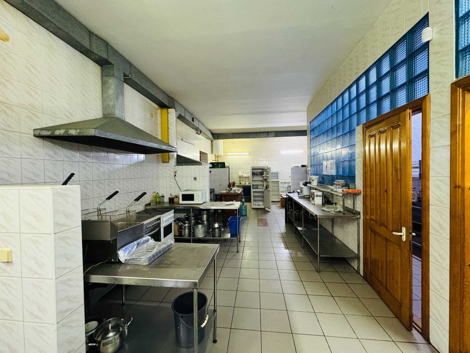 Продаж ресторану, Дрогобич, 533 м.кв., центр міста, БЕЗ КОМІСІЇ,