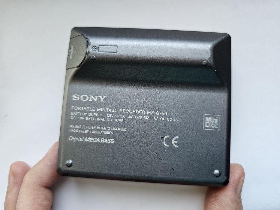 MD Плеєр Sony Walkman MZ-G750 Робочий