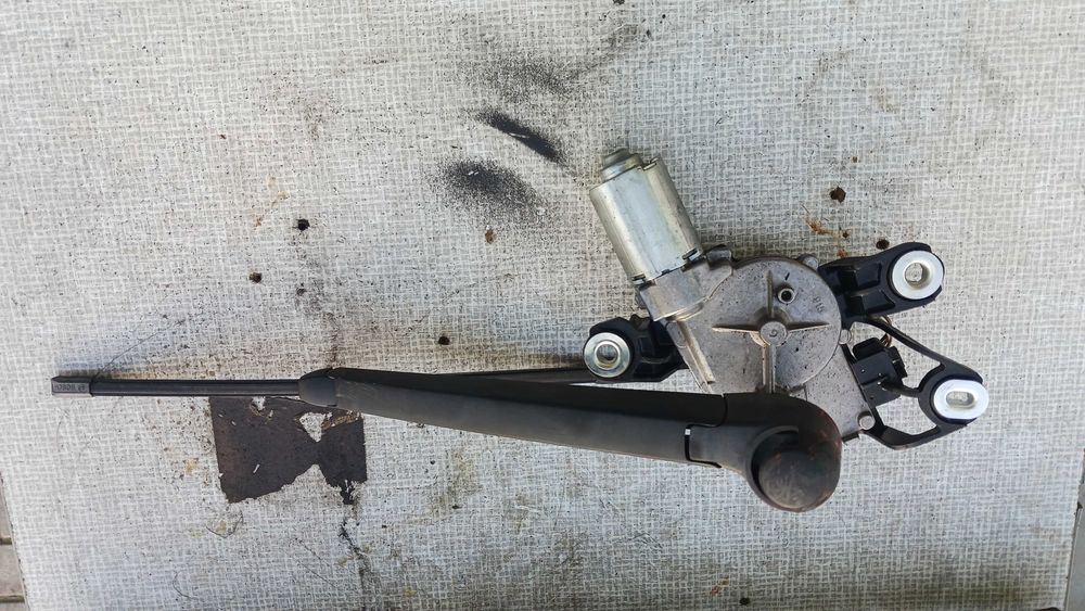 VW GOLF 5 +/plus mechanizm wycieraczki tył+pióro komplet
