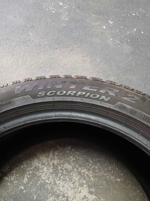 2x Opony zimowe Pirelli 235/50/19
