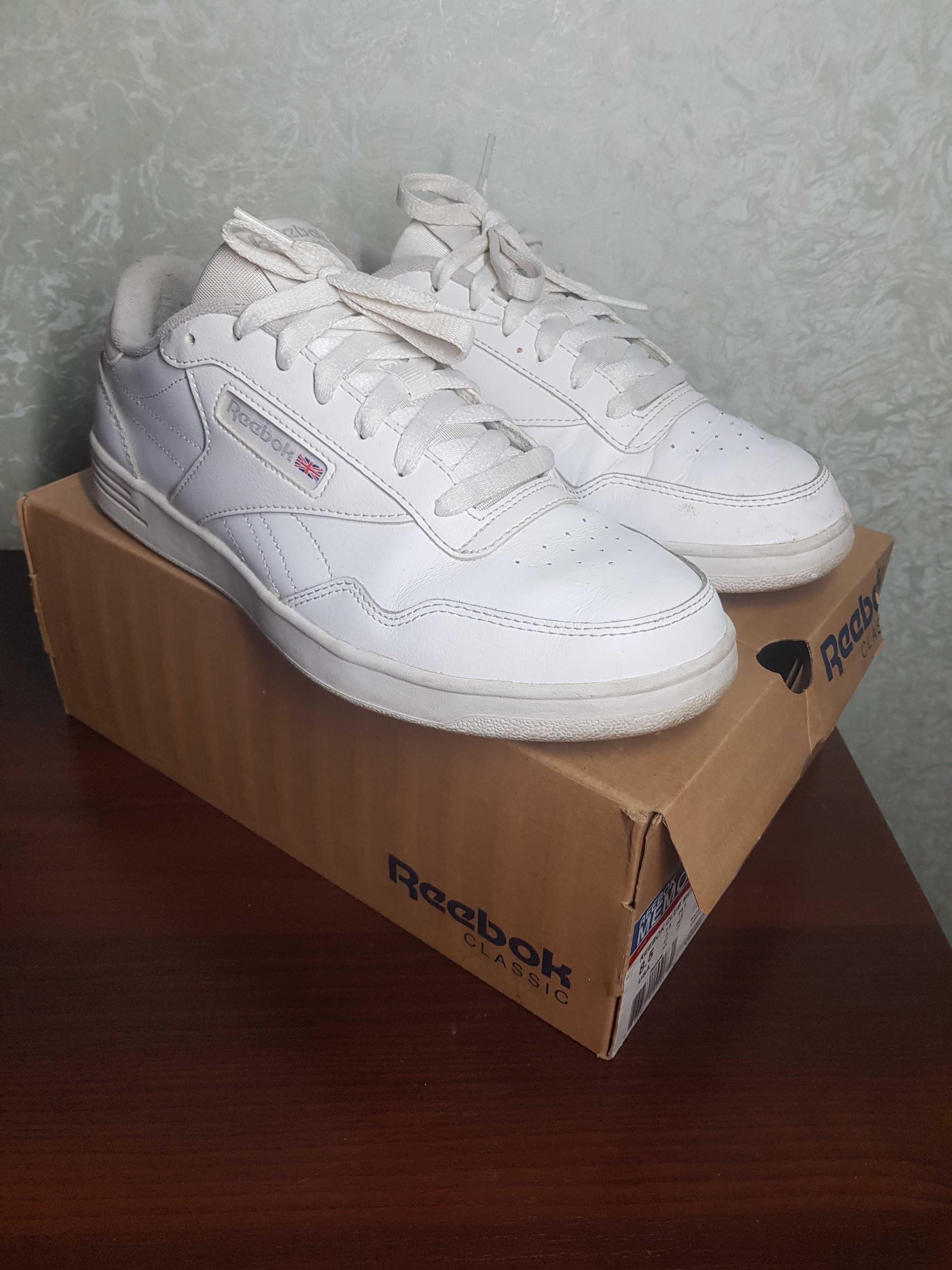 Кросівки чоловічи білі оригінал reebok club classic