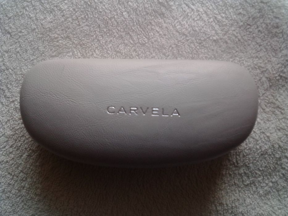 Carvela etui do okularów