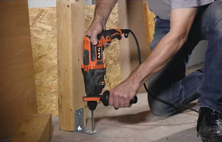 Młot udarowo-obrotowy AEG Powertools BH24IE