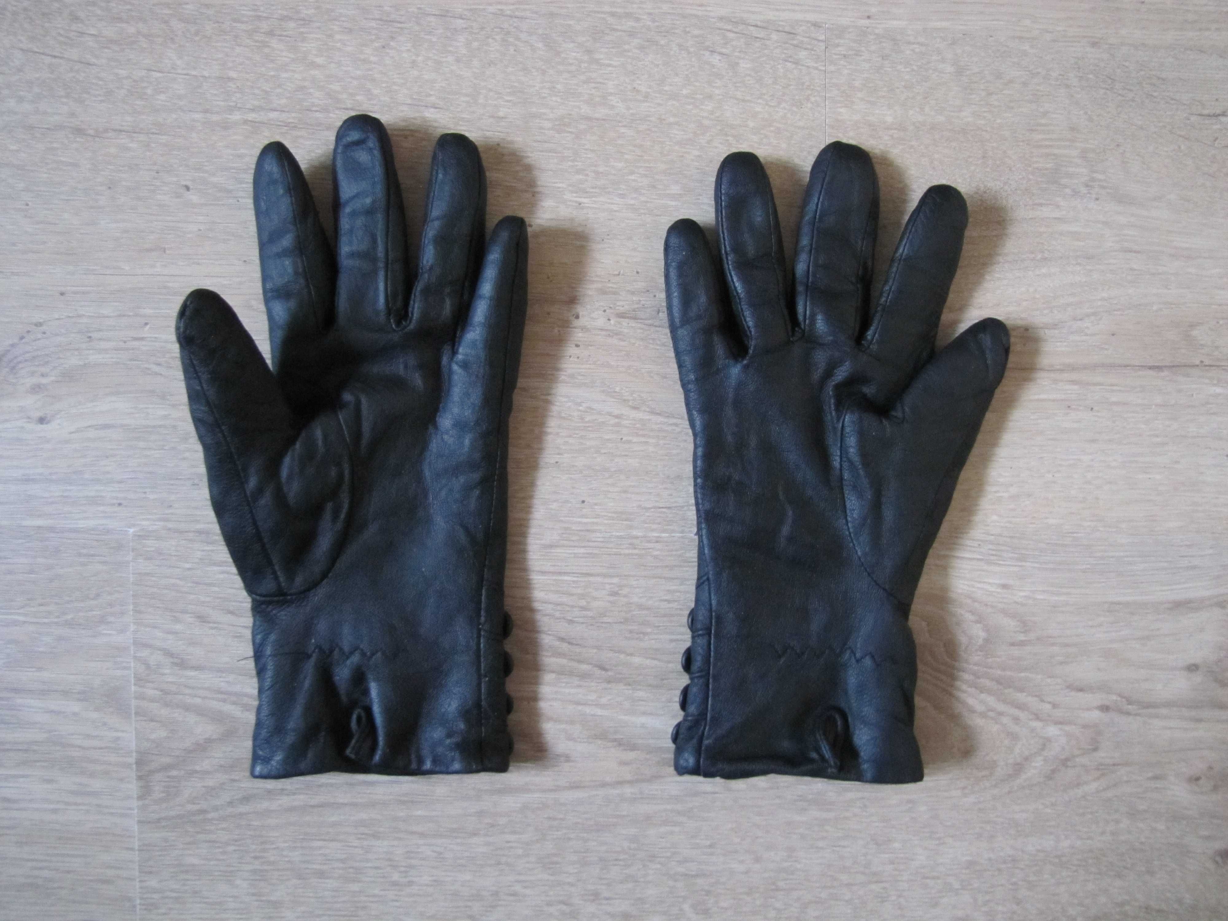 Модные женские перчатки из натуральной кожи в отличном состоянии