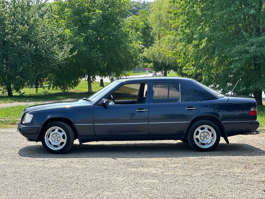 Mersedes-Benz E-Class 1995