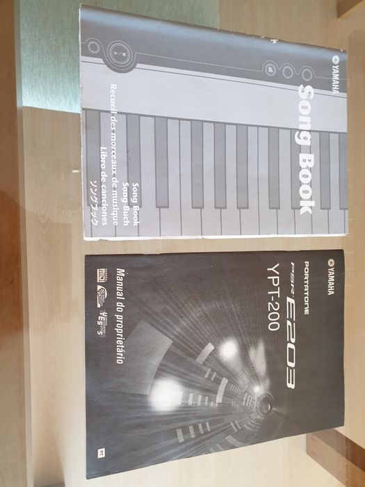 Teclado Yamaha YPT-200