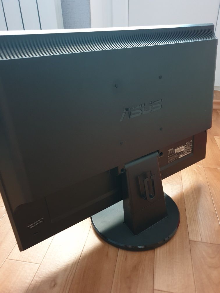 Продам монитор Asus 22"