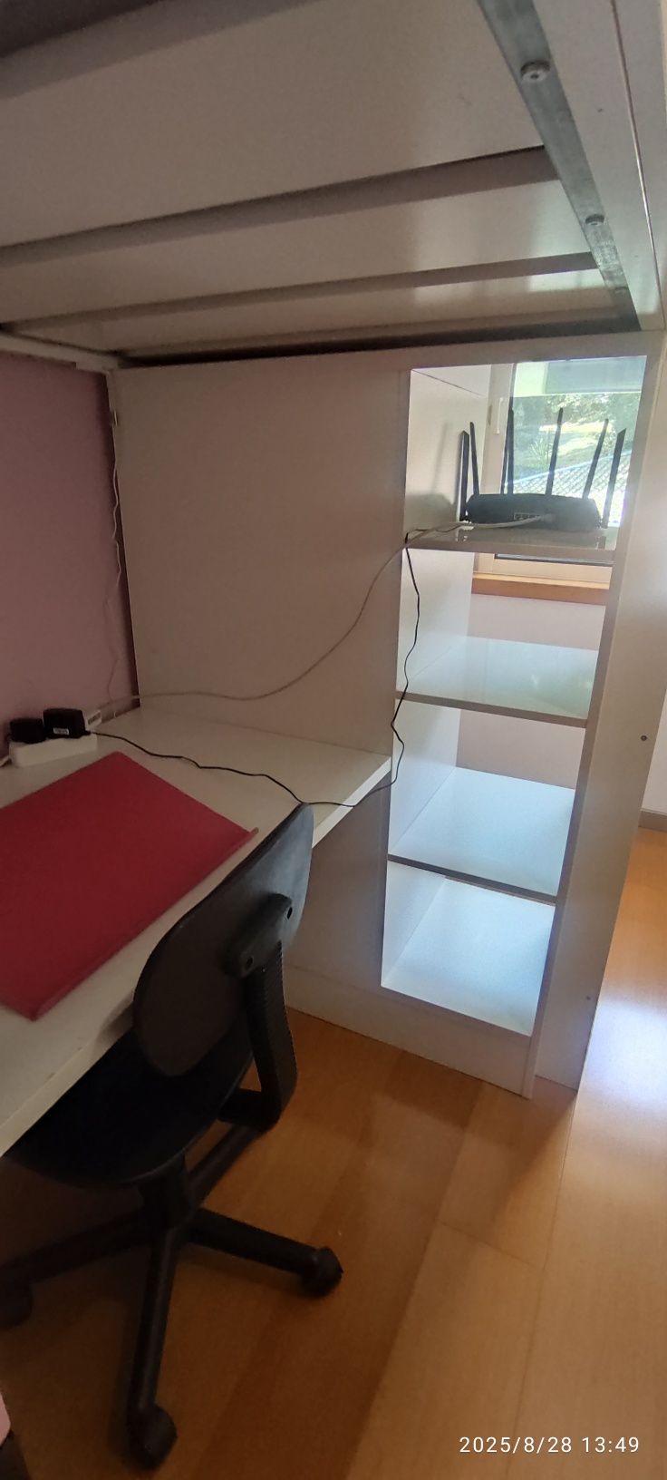 Cama de criança ikea