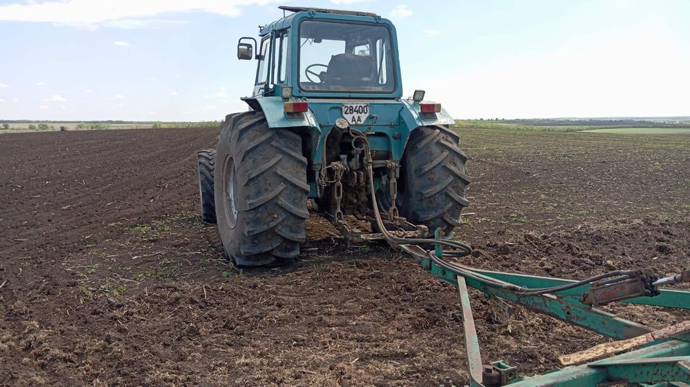 Продам шини 23.1 R26 .Та Тракторів МТЗ,ЮМЗ.