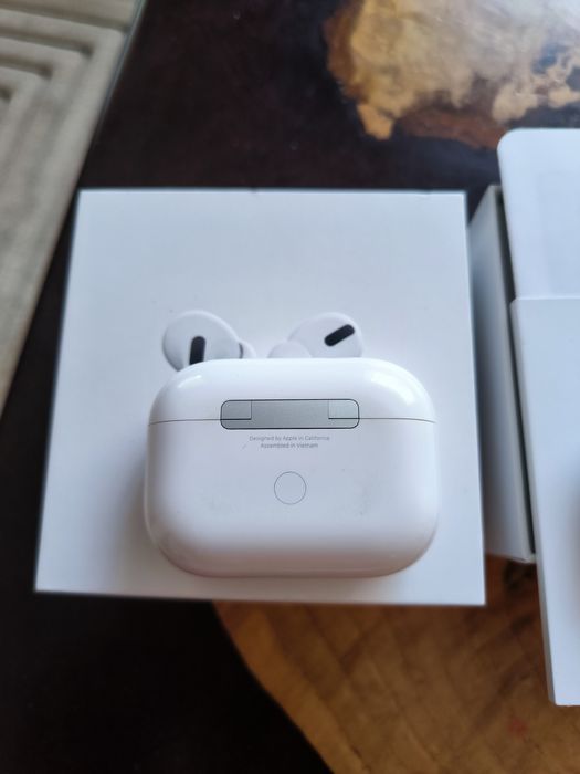 Продам навушники AirPods Pro Оригінал