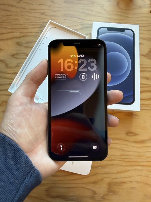 iPhone 12 com bateria nova, caixa e capa
