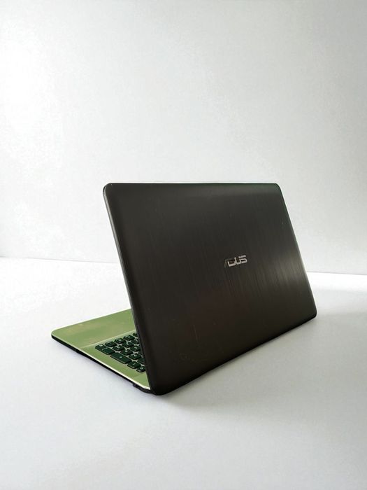 Portatil Asus - Intel Core i3 - 4 GB RAM - 256 SSD