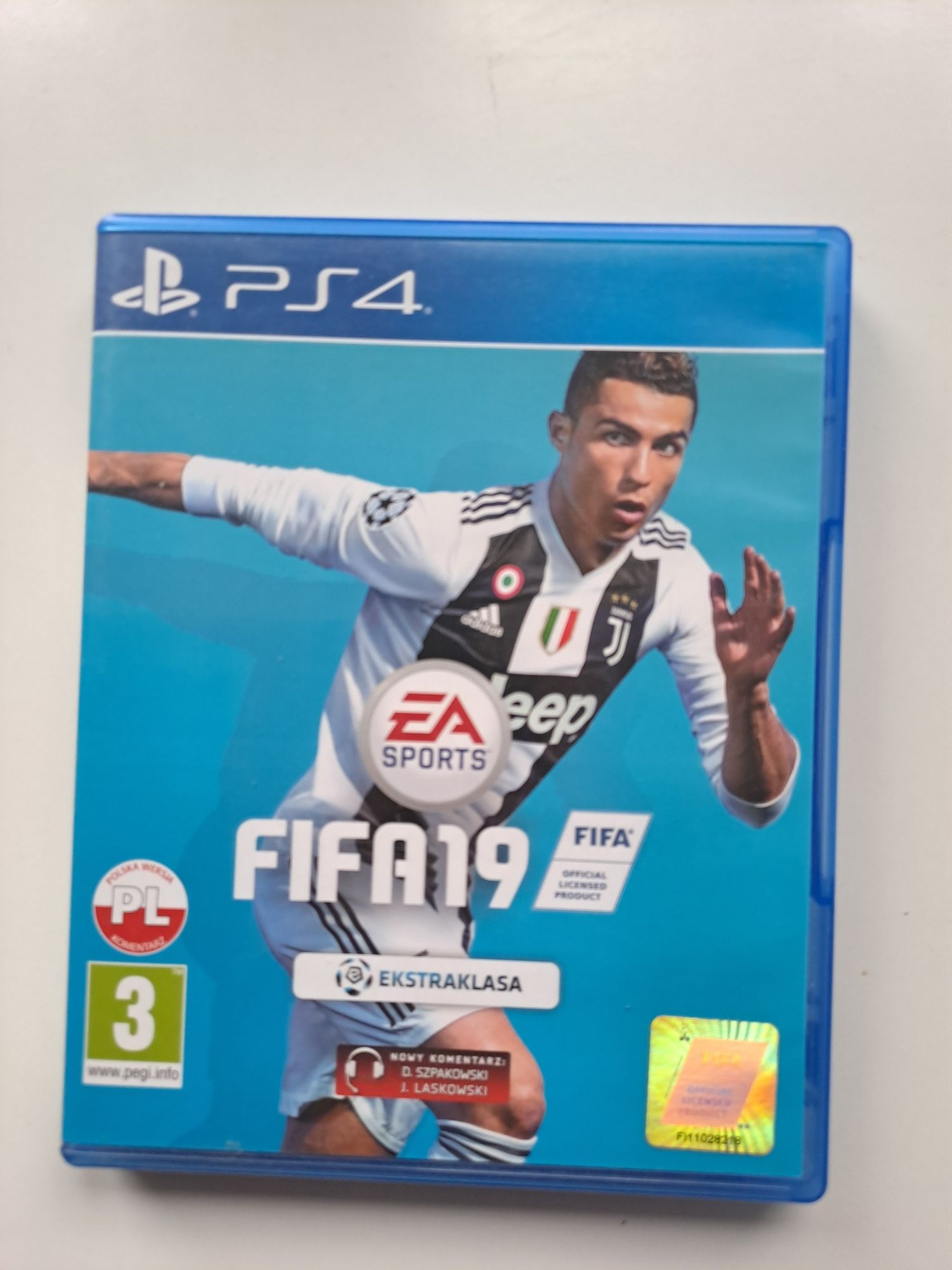 PS4 gra FIFA19 konsola