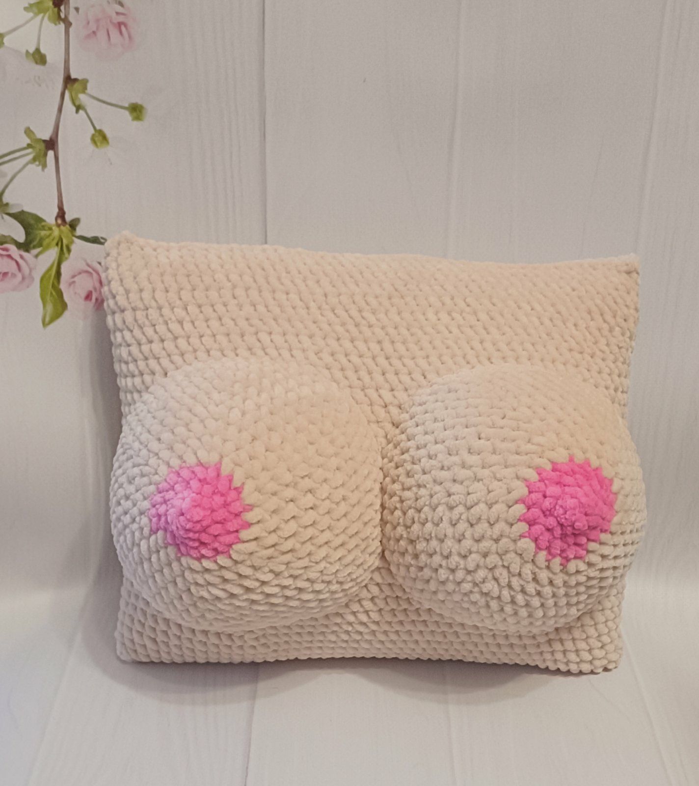 Подушка жіночі груди, вязана подушка, подарунок, декоративна подушка