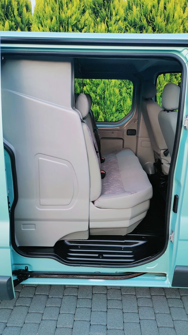 PIĘKNY OPEL VIVARO*1.9 DTI*5 osób*klima*6 biegów