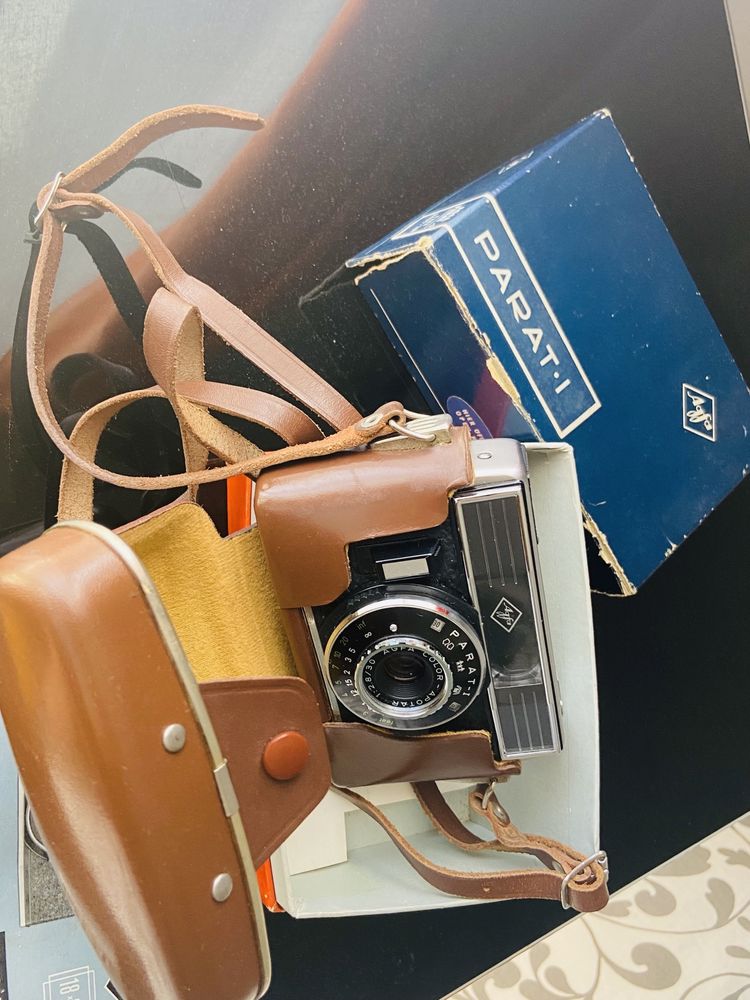 Máquina fotográfica AGFA PARAT I de 1963. Ainda em caixa