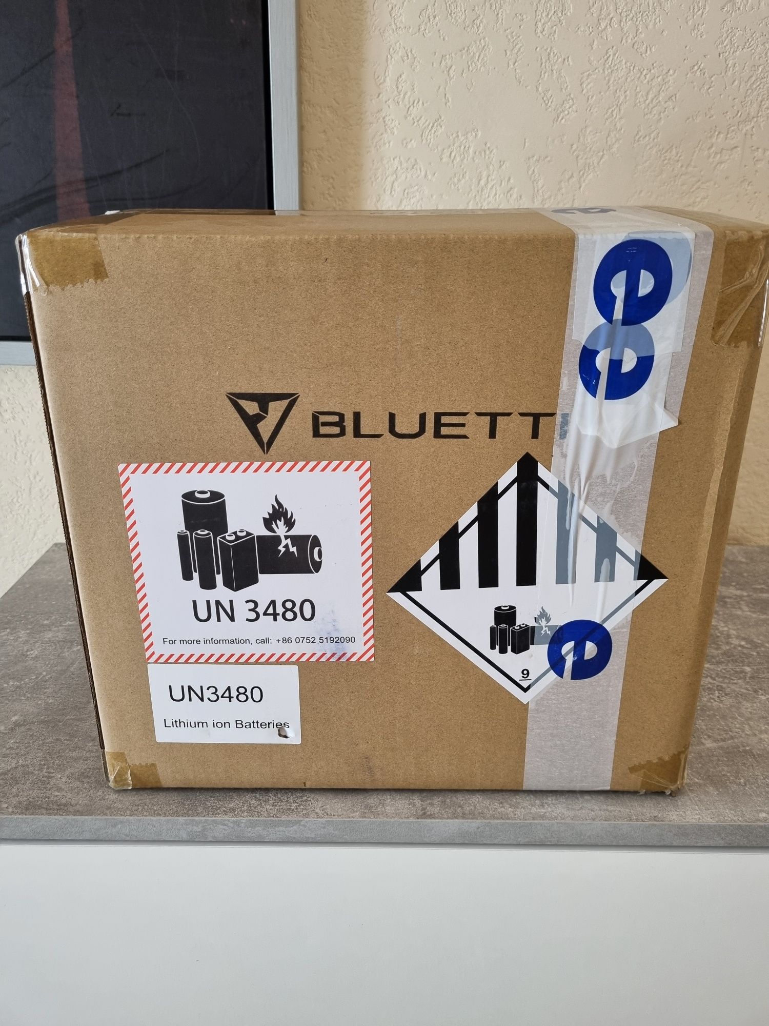 Продам зарядну станцію Bluetti EB3A. Нова запакована. 2 роки гарантії.