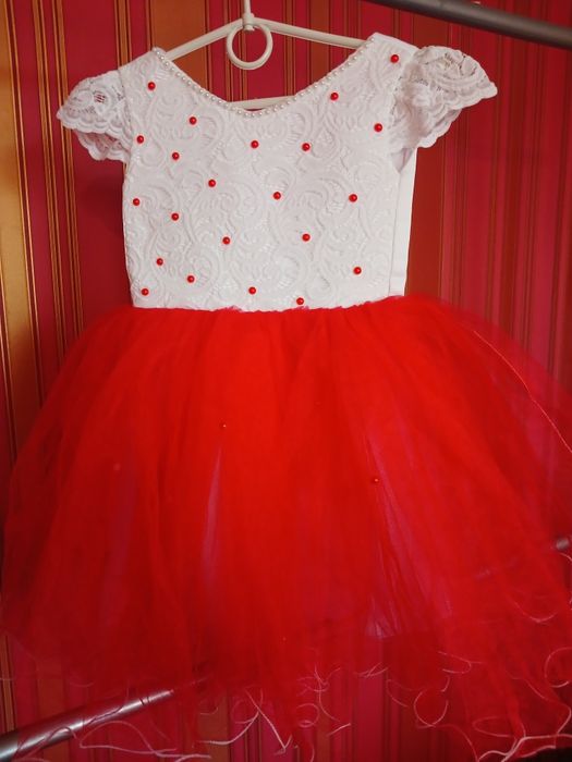 Продам дитячу сукню