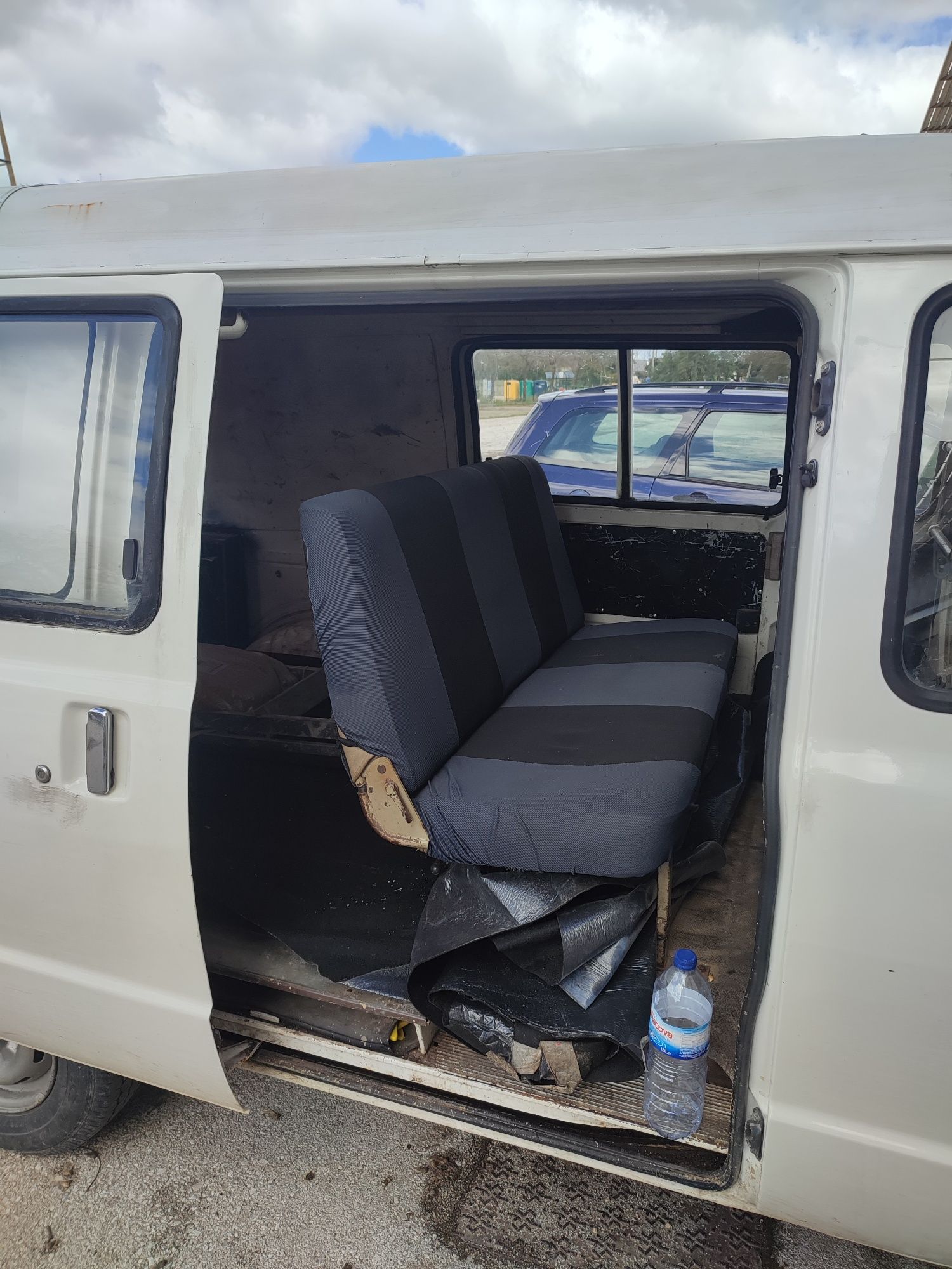 Vendo/troco Nissan VANETTE