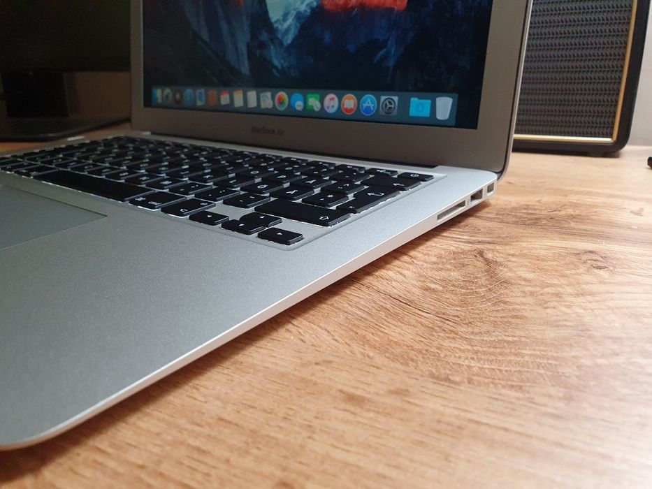 Apple MacBook Air a1466 i5 4/128