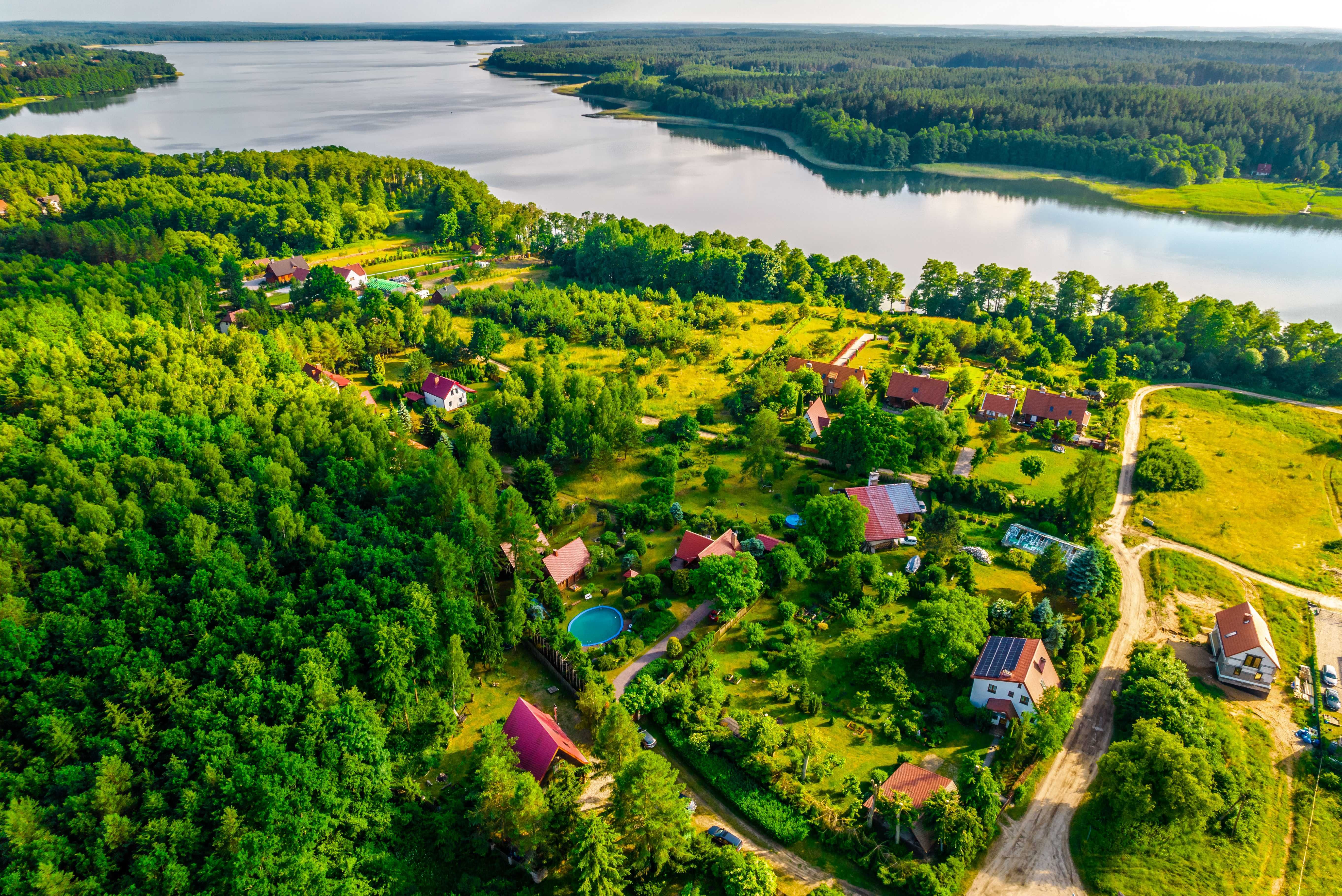 MAZURY Wynajem Noclegi Domki z Basenem nad Jeziorem Balia co Jacuzzi