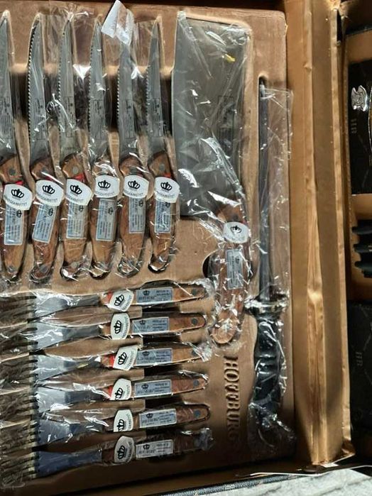 Набор ножей и приборов в чемодане на 6 персон HOFFBURG Weltweit