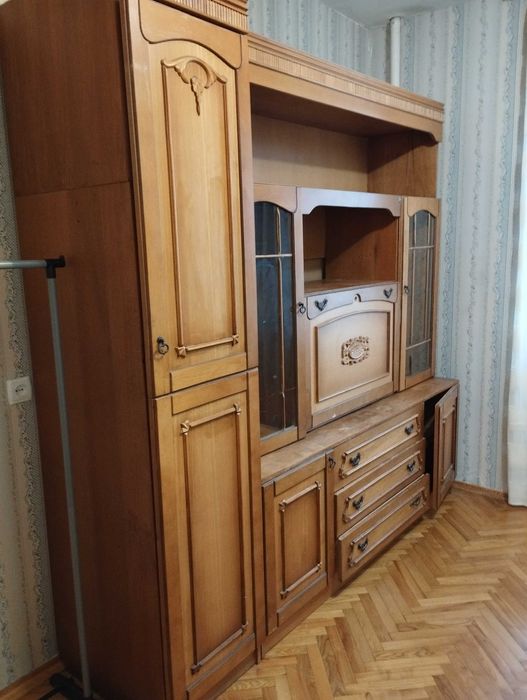 м.Позняки.Комната  под ключ  БЕЗ ХОЗЯЕВ  для  девушки  ул.Мишуги 7