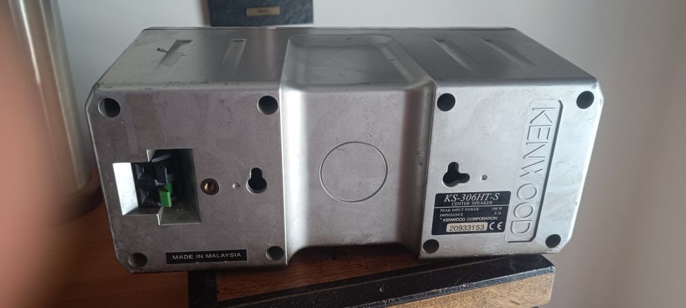 Colunas ONKYO MODEL D-30 e Kenwood