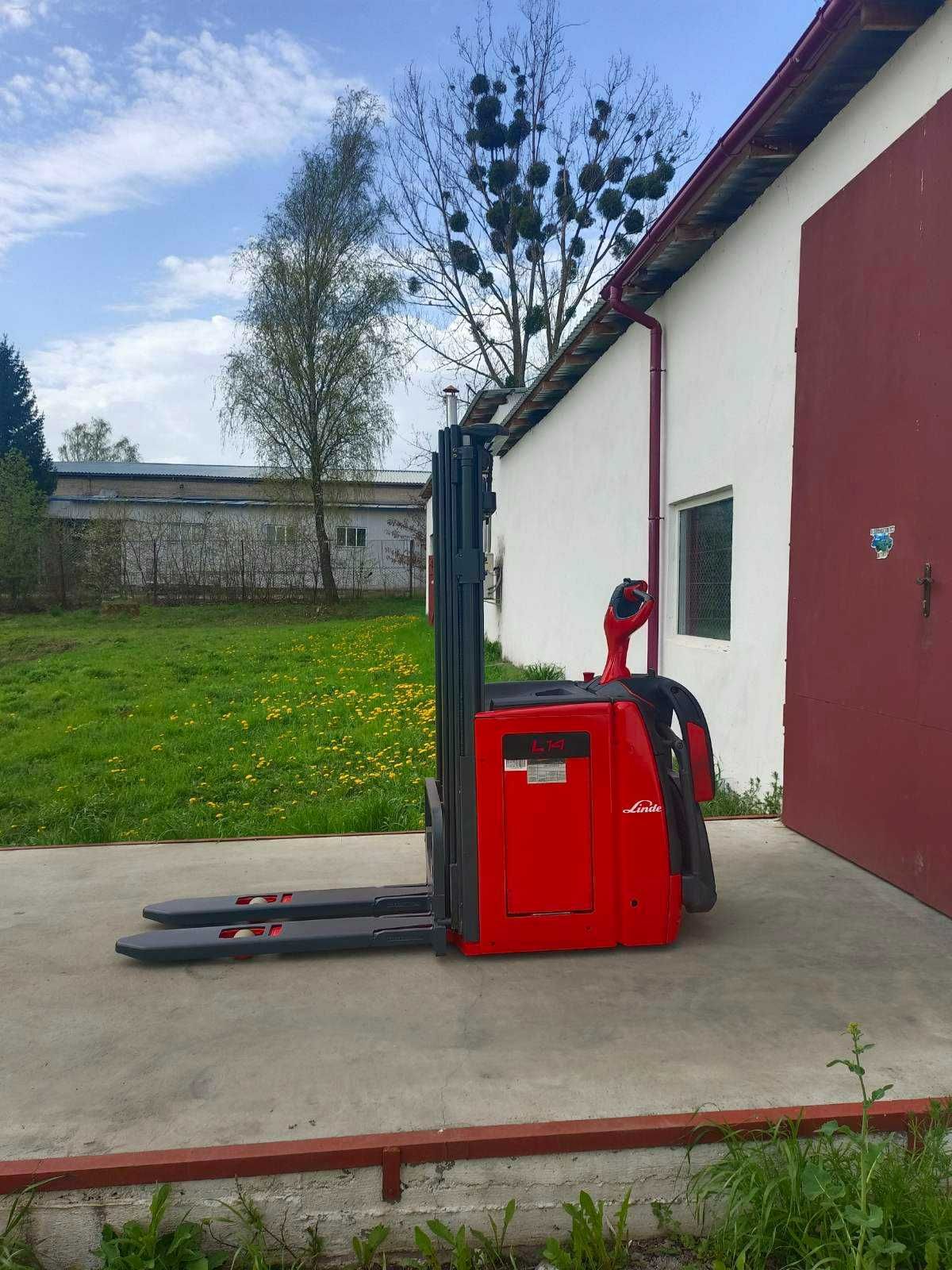 Штабелер електричний навантажувач 1164 Linde L14АР  1,4т 426 см
