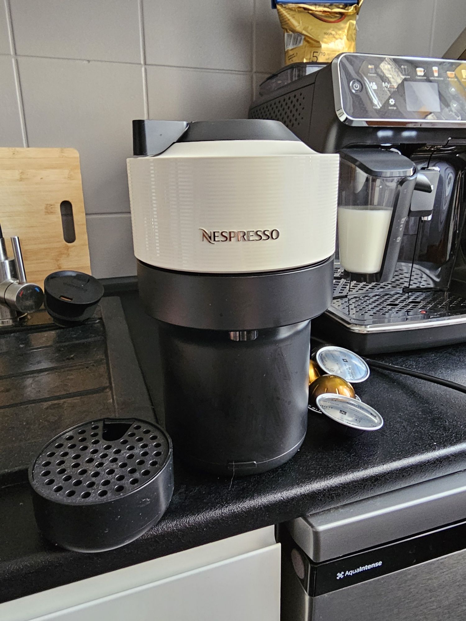 Ekspres DELONGHI Nespresso Vertuo Pop